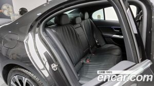 Mercedes-Benz E-Class E300 4MATIC Exclusive 2025 года из Южной Кореи