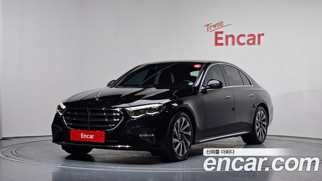 Mercedes-Benz E-Class E350e 4MATIC 2025 года из Кореи