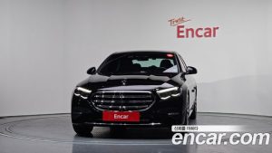 Mercedes-Benz E-Class E350e 4MATIC 2025 года из Южной Кореи
