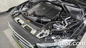Mercedes-Benz E-Class E350e 4MATIC 2025 года из Южной Кореи