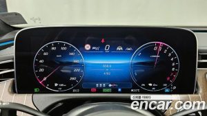 Mercedes-Benz E-Class E350e 4MATIC 2025 года из Южной Кореи