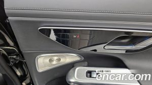 Mercedes-Benz E-Class E350e 4MATIC 2025 года из Южной Кореи