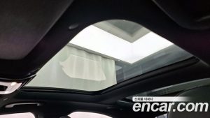 Mercedes-Benz E-Class E350e 4MATIC 2025 года из Южной Кореи