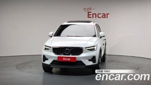 Volvo XC40 B4 ULTIMATE Bright 2023 года из Южной Кореи