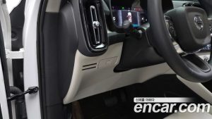 Volvo XC40 B4 ULTIMATE Bright 2023 года из Южной Кореи
