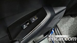 Kia Seltos Бензин 1.6 Turbo 2WD 2024 года из Южной Кореи