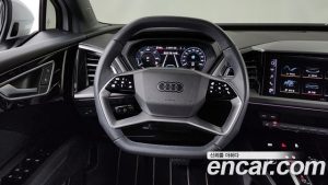 Audi Q4 e-tron 40 Premium 2023 года из Южной Кореи