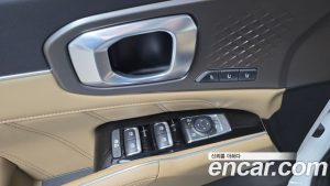 Kia Sorento HEV 1.6 2WD 2024 года из Южной Кореи