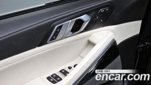 BMW X6 xDrive40i M Sport 2025 года из Южной Кореи