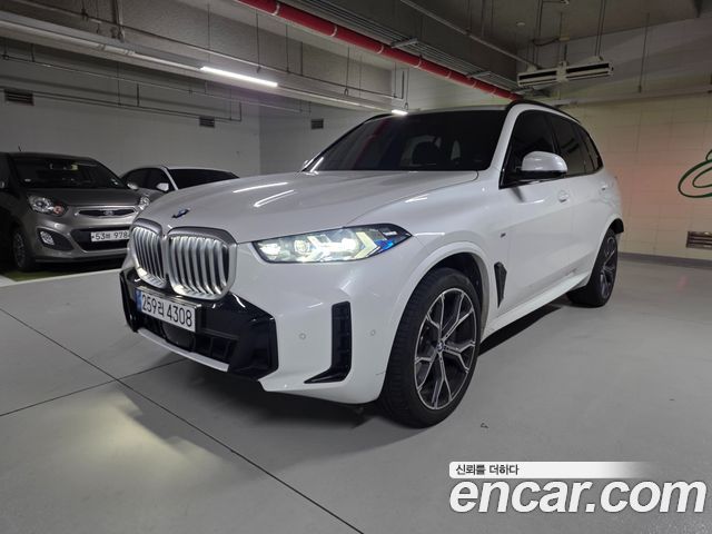 BMW X5 xDrive 40i M Sport 2025 года из Кореи