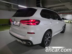 BMW X5 xDrive 40i M Sport 2025 года из Южной Кореи