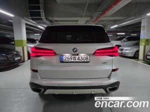 BMW X5 xDrive 40i M Sport 2025 года из Южной Кореи