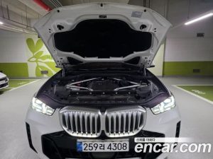BMW X5 xDrive 40i M Sport 2025 года из Южной Кореи