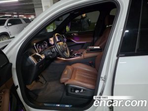 BMW X5 xDrive 40i M Sport 2025 года из Южной Кореи