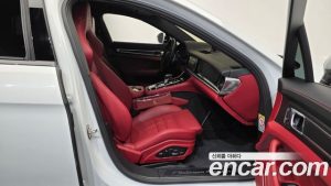 Porsche Panamera 2.9 AWD Executive 2023 года из Южной Кореи