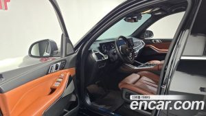 BMW X7 xDrive 40i M Sport 6 2025 года из Южной Кореи
