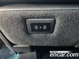 Hyundai Staria Tourer 11-Seater 2025 года из Южной Кореи