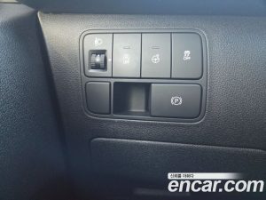 Hyundai Staria Tourer 11-Seater 2025 года из Южной Кореи
