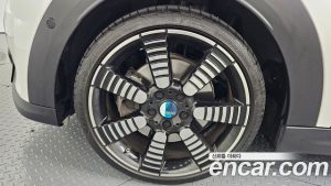 Mini Cooper Convertible Seaside Edition 2023 года из Южной Кореи