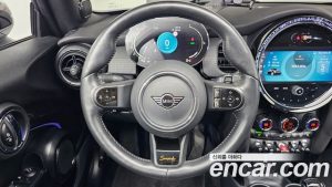 Mini Cooper Convertible Seaside Edition 2023 года из Южной Кореи