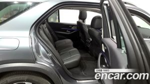 Mercedes-Benz GLE-Class GLE300d 4MATIC 2025 года из Южной Кореи