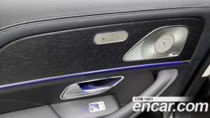Mercedes-Benz GLE-Class GLE300d 4MATIC 2025 года из Южной Кореи