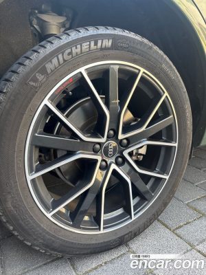 Audi Q5 45 TFSI 4WD Premium 2024 года из Южной Кореи