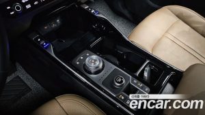 Kia Sorento Бензин 2.5T 2WD 2024 года из Южной Кореи