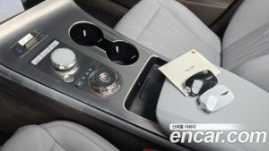 Genesis GV70 2.5T Бензин 2WD 2025 года из Южной Кореи