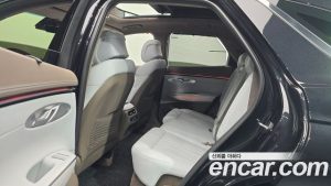 Genesis GV70 2.5T Бензин 2WD 2025 года из Южной Кореи