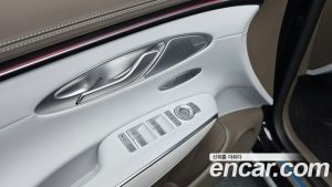 Genesis GV70 2.5T Бензин 2WD 2025 года из Южной Кореи
