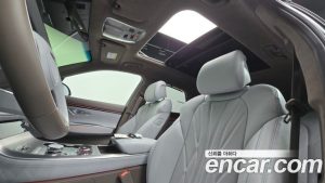 Genesis GV70 2.5T Бензин 2WD 2025 года из Южной Кореи