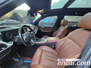 BMW X7 xDrive 40i M Sport 6 2024 года из Южной Кореи