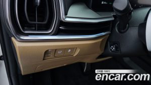 Kia Sorento HEV 1.6 2WD 2024 года из Южной Кореи