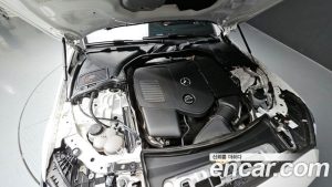 Mercedes-Benz C-Class C300 4MATIC Avantgarde 2023 года из Южной Кореи