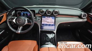Mercedes-Benz C-Class C300 4MATIC Avantgarde 2023 года из Южной Кореи