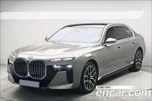 BMW 7-Series 740i xDrive M Sport Limited 2025 года из Южной Кореи