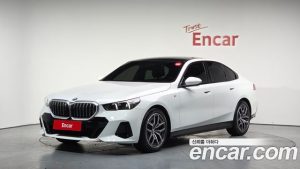 BMW 5-Series 520i M Sport 2024 года из Южной Кореи