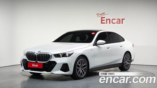 BMW 5-Series 520i M Sport 2024 года из Кореи