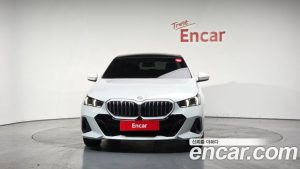 BMW 5-Series 520i M Sport 2024 года из Южной Кореи