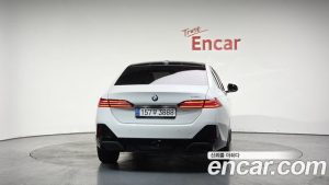 BMW 5-Series 520i M Sport 2024 года из Южной Кореи