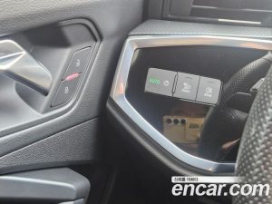 Audi Q3 35 TDI Premium Sportback 2023 года из Южной Кореи