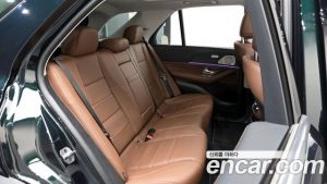 Mercedes-Benz GLE-Class GLE300d 4MATIC 2025 года из Южной Кореи