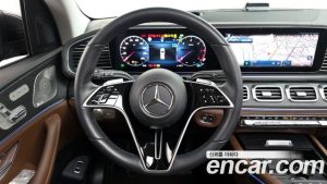 Mercedes-Benz GLE-Class GLE300d 4MATIC 2025 года из Южной Кореи