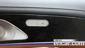 Mercedes-Benz GLE-Class GLE300d 4MATIC 2025 года из Южной Кореи