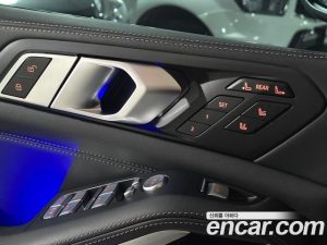 BMW X7 xDrive 40i M Sport 7-Seater 2024 года из Южной Кореи