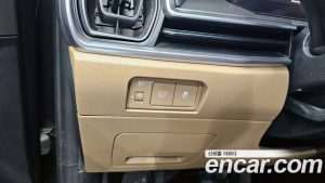 Kia Sorento Бензин 2.5T 2WD 2024 года из Южной Кореи