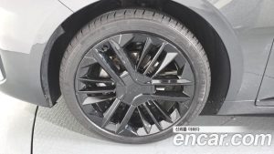 Kia K8 Signature Black 2025 года из Южной Кореи