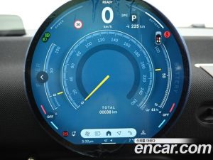 Mini Cooper JCW 2025 года из Южной Кореи