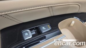 Kia Sorento HEV 1.6 2WD 2024 года из Южной Кореи